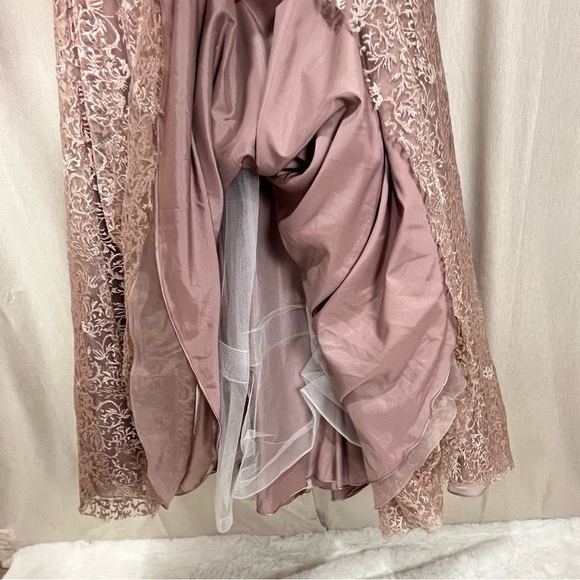 NWT Mac Duggal EMBELLISHED ILLUSION LONG SLEEVE A LINE GOWN Sz 4 Wedding Prom - Picture 14 of 16